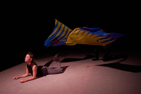 Ara!Ara!, autori: Ginevra Panzetti, Enrico Ticconi, foto: Sindri Uču