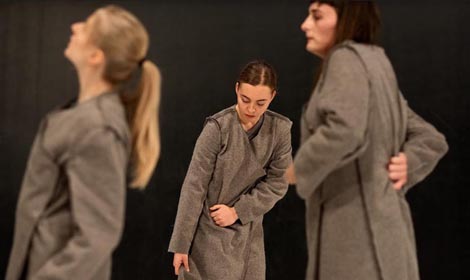 Umjetnička organizacija 21:21, Zagreb, i Zagrebački plesni centar: Caroling, autorica Petra Hrašćanec, foto: Nina Đurđević