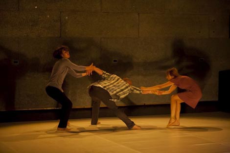 Zawirowania Dance Theatre: Closeness, kor. Karolina Kroczak, Magdalena Radlowska, Szymon Osiński