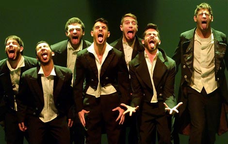 Centar Suzanne Dellal, Tel Aviv, Izraelska Opera: Čovjek trenutka (Man of the Hour), kor. Itzik Galili, foto: © Yossi Zwecker