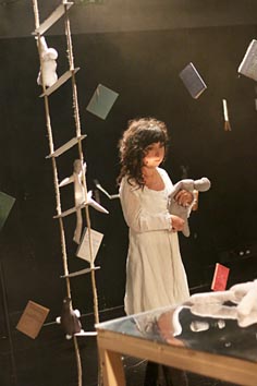 Plesni kolektiv D_LC, Zagreb: Dim i ogledala, autorice Vesna Mačković i Maja Drobac