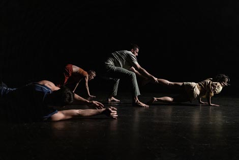 Zagrebački plesni ansambl: Geometrija daha, režija i koreografija Laura Arís Álvarez, foto: Jelena Janković