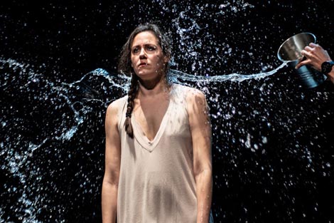 Plesna grupa Flame, Rijeka: Jezik kože, autorica Martina Hrlić Rogić, foto: Kristijan Vučković