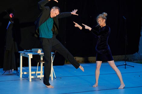 Kasija Vrbanac Strelkin i Ivan Strelkin u predstavi What Luve Does, foto: Denis Stošić