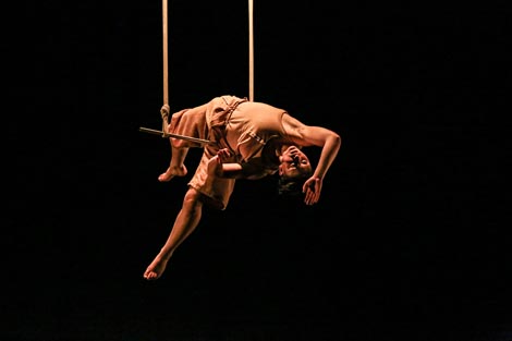 Cirkus Kolektiv: Konstrukt, autorica Dora Komenda, foto: Linas Vitkus