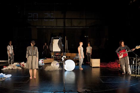 Studio za suvremeni ples, Zagreb: Large, kor. Sanja Tropp Frühwald