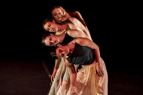 Zadarski plesni ansambl: Metamorfoze, kor. Josipa Štulić, foto: Tomi Burčul