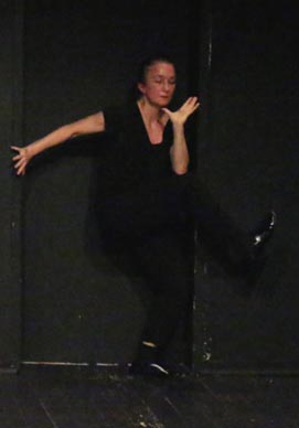 Janine Durning, adaptacija sola No Time to Fly Deborah Hay, foto: Tara Ivanišević