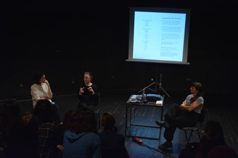 Kritički parkour nakon izvedbe Janine Durning, adaptacija sola No Time to Fly Deborah Hay, foto: Tara Ivanišević