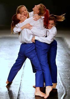 Liberdance, Zagreb: Plešite na pijanisticu, kompozicija i izvedba Franka Meštrović, koreograf Rajko Pavlić, foto: Radomir Sarađen