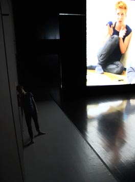 Priručnik za prazne prostore, koncept i koreografija: Marjana Krajač, foto: Iva Korenčić