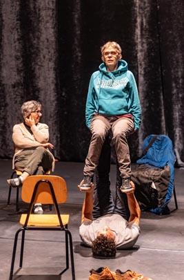 Un loup pour l homme, Francuska: Projekt Baka, autor André Rosenfeld Sznelwar, foto: Facebook Cirkobalkana, Fotogafija s radionice za predstavu