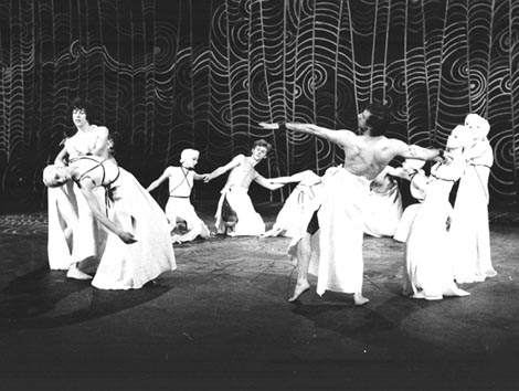 Prsten, kor. Tihana Škrinjarić, 1977., foto: Saša Novković