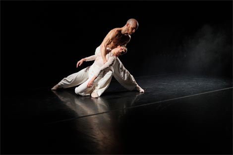 Yellowbiz Art Collective (YAC), Rijeka & Cornelia Dance Company, Napulj: Exit (Salopette, kor. YAC), foto: Neven Petrović