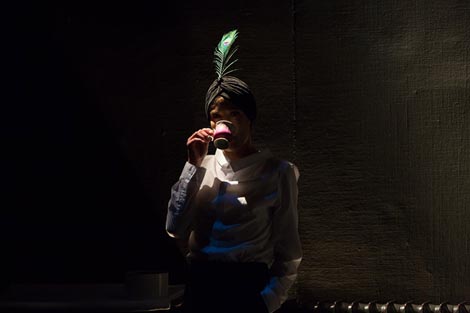 Kik Melone, Teatar &TD, Zagreb: Ms Fox Invited Ms Cat For Tea and a Chit-Chat One Late Late Afternoon Last Summer, autori Silvia Marchig, Iva Nerina Sibila i Josip Maršić, foto: Damir Žižić, 2016.