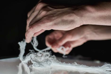 Multimedijalna koliba i Play / Pause – Paint Film, Müller: Stidljivost drveća, autori: Dubravko Mihanović Šimičić, Michaela Müller, Zrinka Šimičić Mihanović, Filip Šovagović, foto: Jasenko Rasol