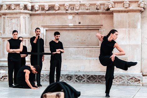 Companhia de Dança de Almada, Portugal: Sub Rosa, kor. Bruno Duarte, foto V. Baranović