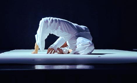 Umjetnička organizacija Irida, Zadar: Susret sa samim sobom, kor. Anđela Bugarija, Kristina Lisica, foto: Antonio Stipinović