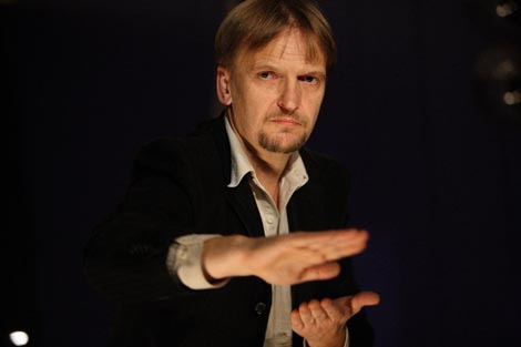 Teatar 2000, Zagreb: Tko si ti i otkud ti pravo, pokretač projekta: Vilim Matula, foto: Jasenko Rasol