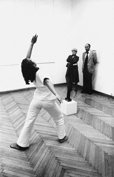 Komorni ansambl slobodnog plesa: 3 situacije x 15' + X plesača