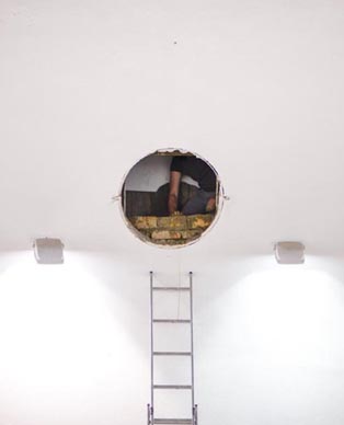 Vice Tomasović, Pokora – Zrak, performans, 2018.