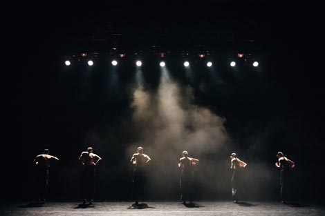 Plesna skupina SIGA, Južna Koreja: Zero, kor. Hyuk Kwon, foto: Ikin Yum